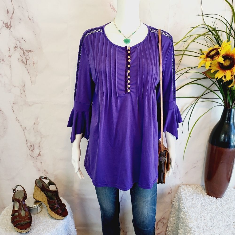 Boutique brand pretty purple with velvet trim button front top